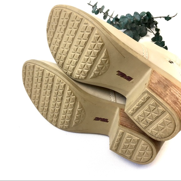 Teva Cream Leather Ankle Boot - Picture 6 of 7